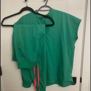 Figs set: Safety green